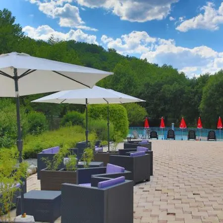 Campsite Complexe Les 4 Saisons *