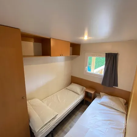 Campsite Complexe Les 4 Saisons Oust
